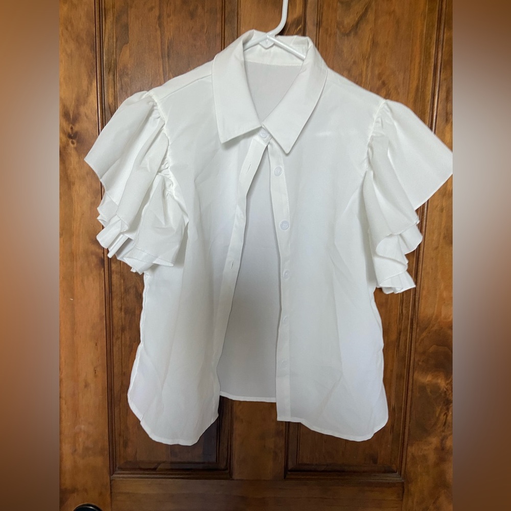 Flutter sleeve blouse M